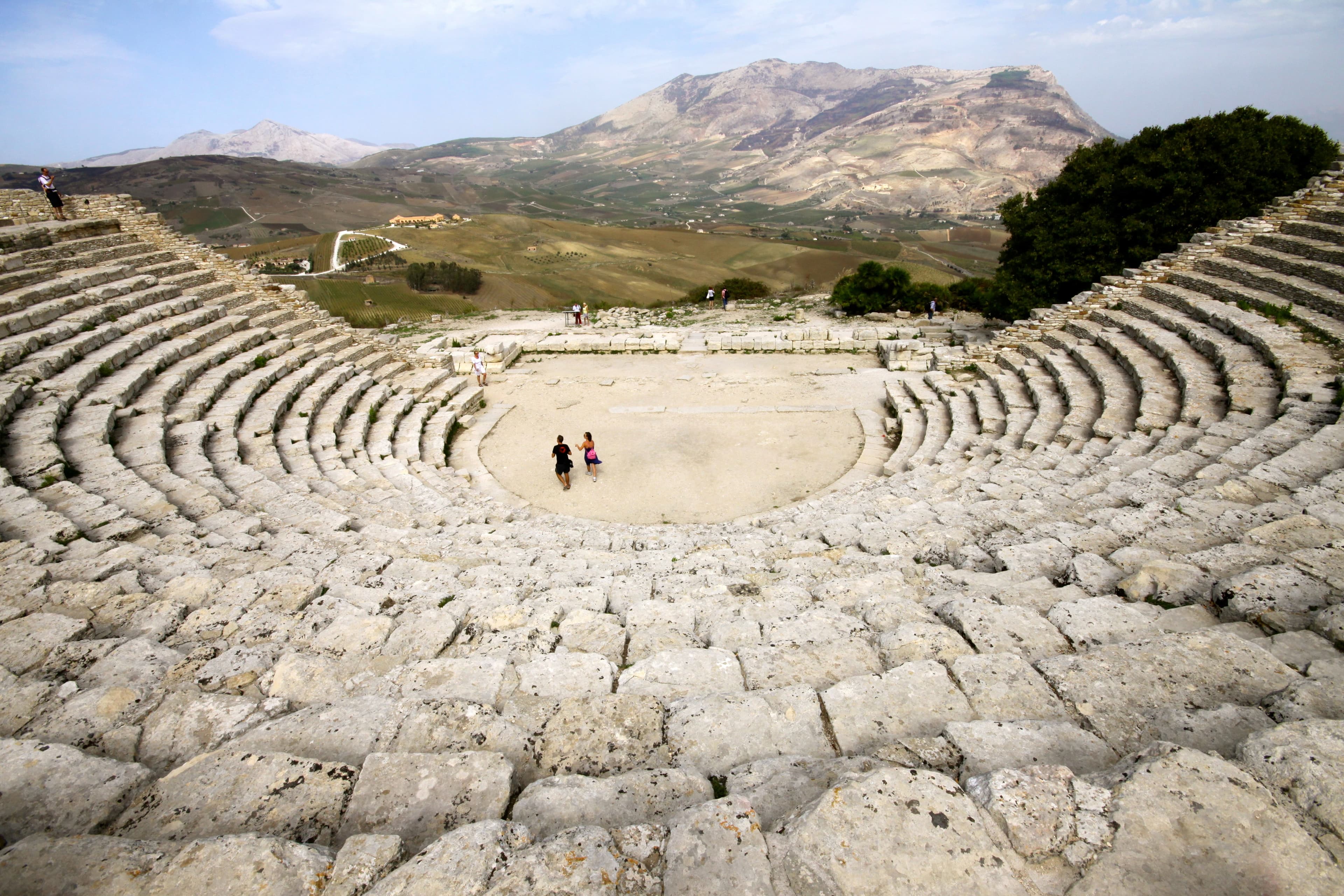 Roots in ancient Greek theater, File:Ancient Greek theatre Segesta996.jpg - Wikimedia Commons