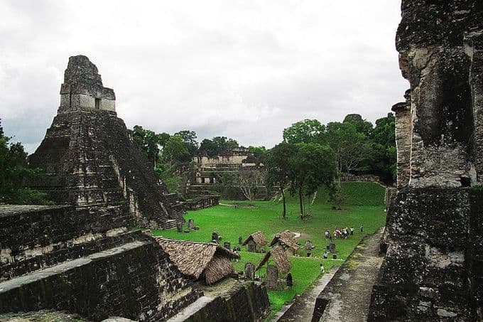 Palaces vs elite residences, The Classic Period of the Maya | World Civilization