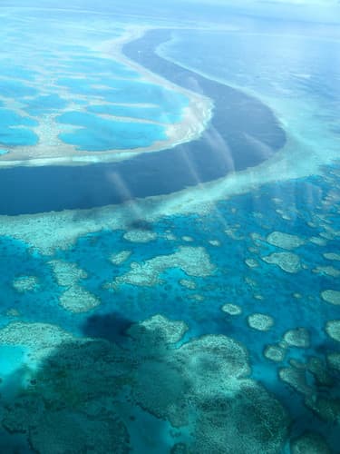 Physical Geography and Unique Landscapes, Amazing Great Barrier Reef | Helicopter ride over the Great … | Flickr
