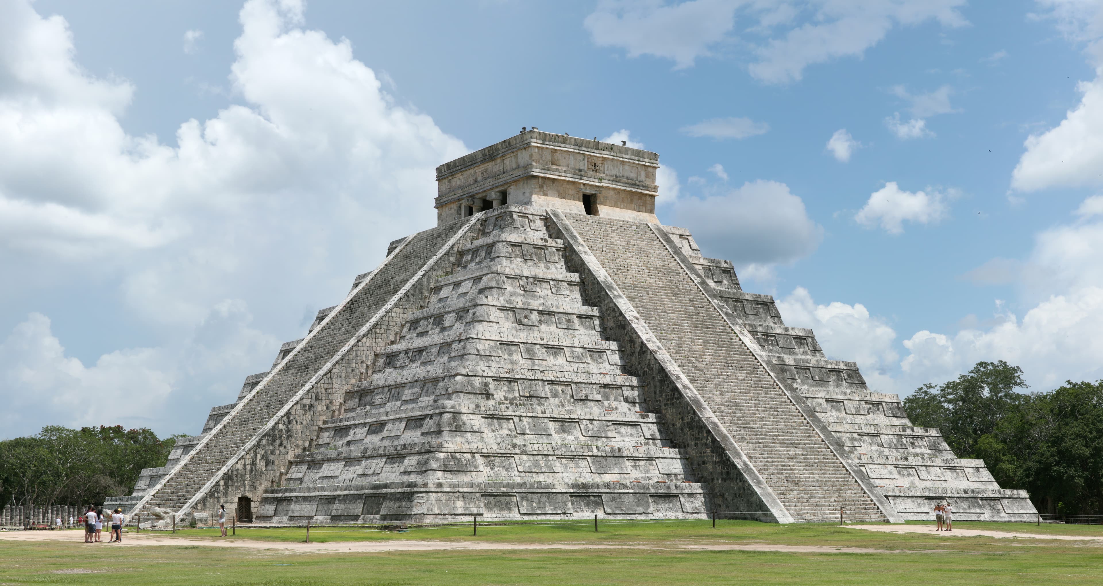 Building materials and techniques , Archivo:Chichen Itza 3.jpg - Wikipedia, la enciclopedia libre