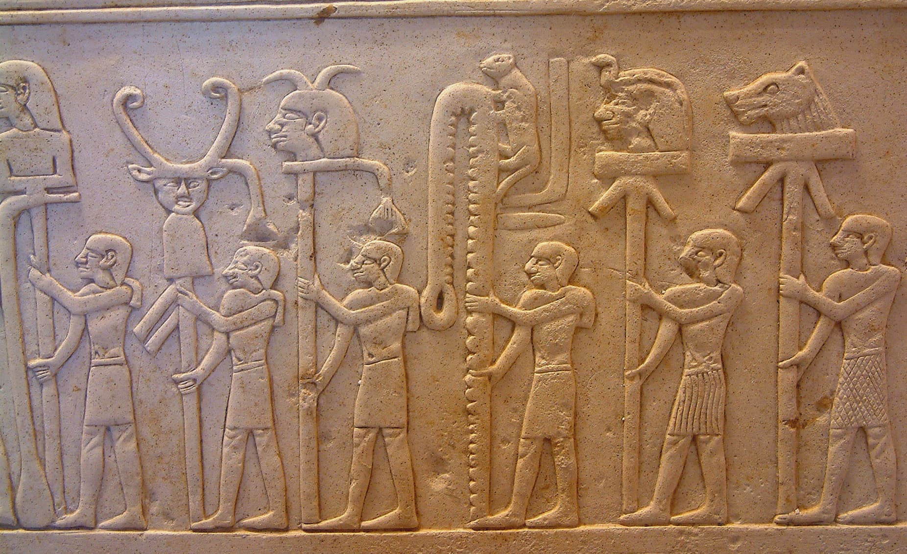 Predynastic period influences, Bestand:Egypte louvre 251 totem.jpg - Wikipedia