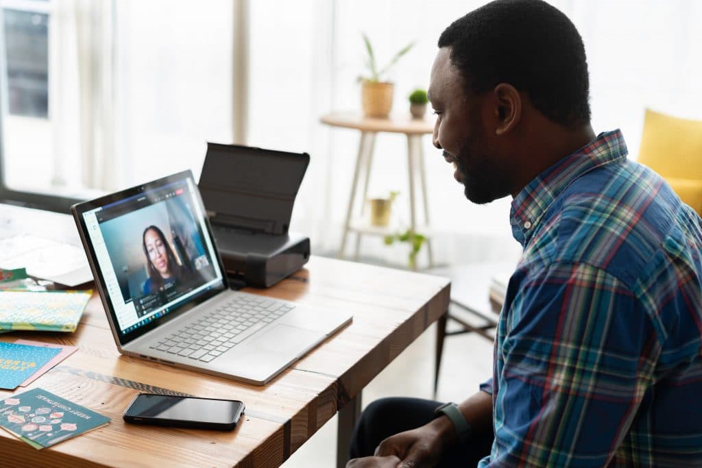 Real-time interaction in synchronous communication, Instant Messaging and Video Conference Applications | Computer Applications for Managers