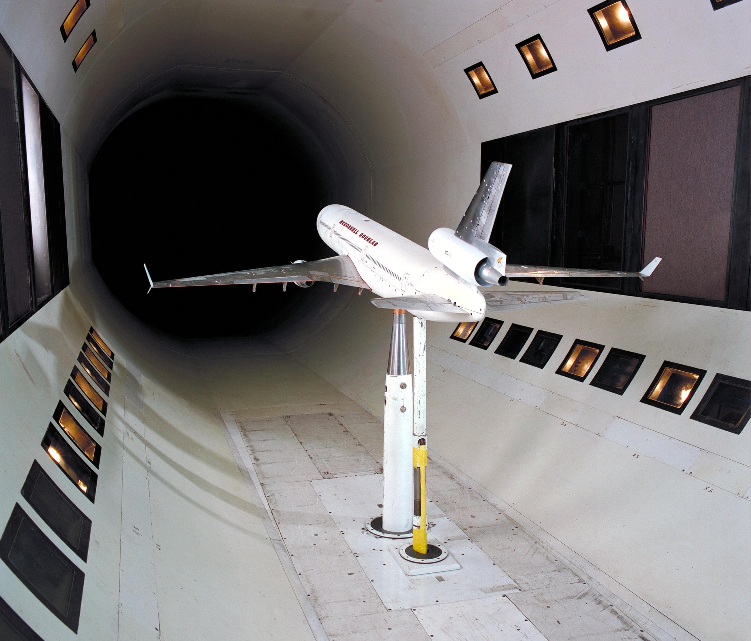 Subsonic wind tunnels, File:MD-11 12ft Wind Tunnel Test.jpg - Wikimedia Commons