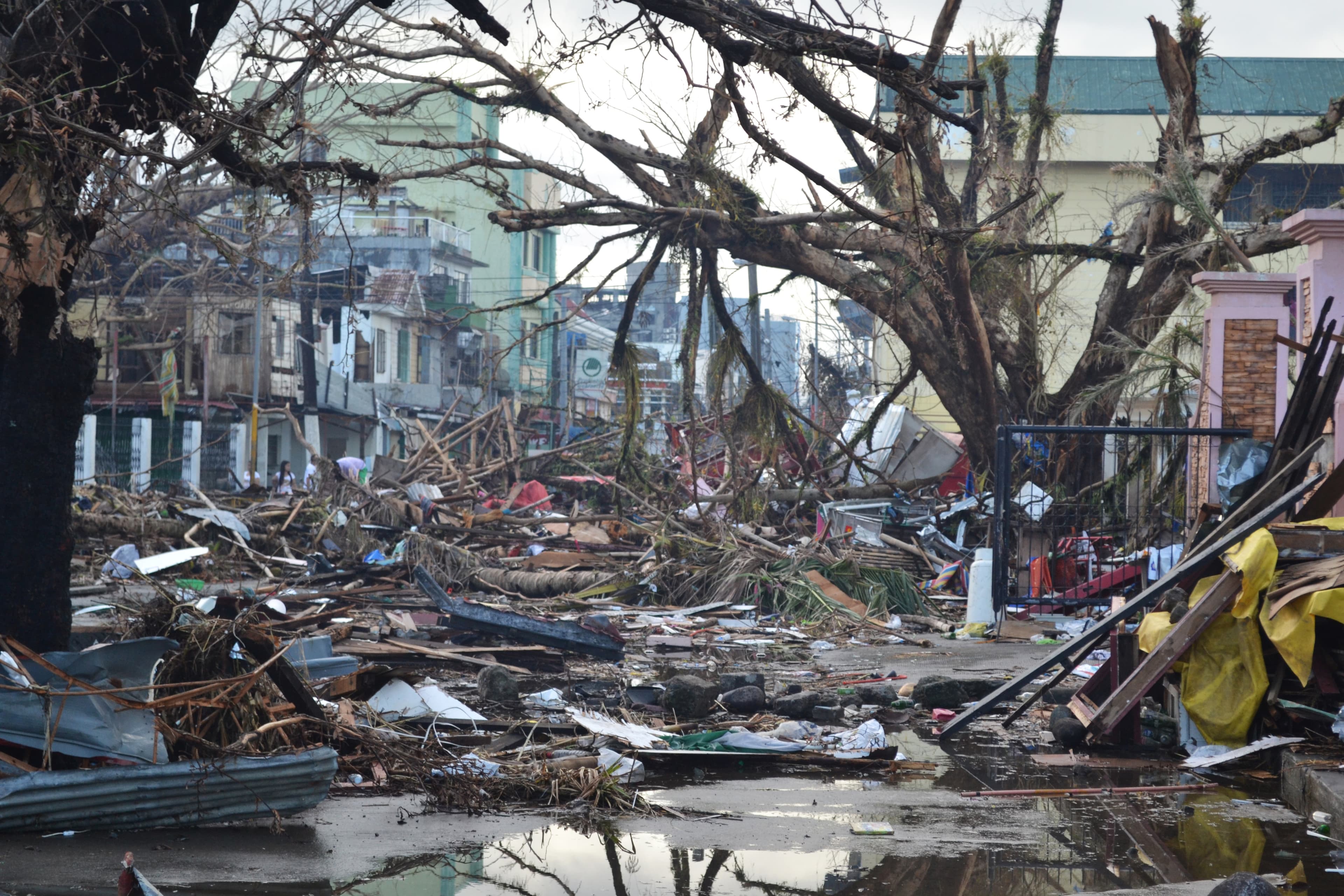 Primary Hazards and Their Impacts, File:Tacloban Typhoon Haiyan 2013-11-14.jpg - Wikimedia Commons
