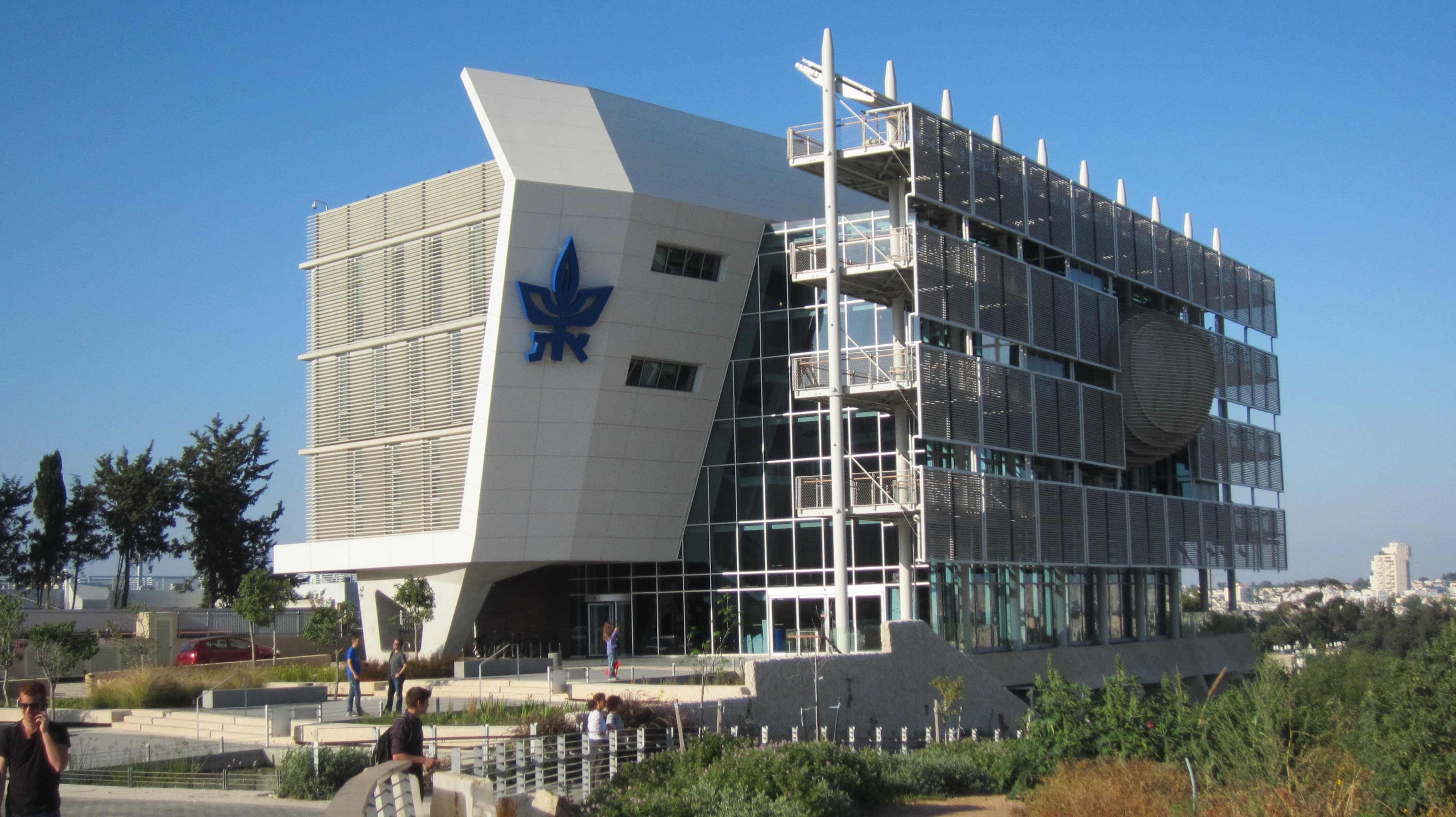 Early life and education, File:The Porter School of Environmental Studies Building.JPG - Wikimedia Commons