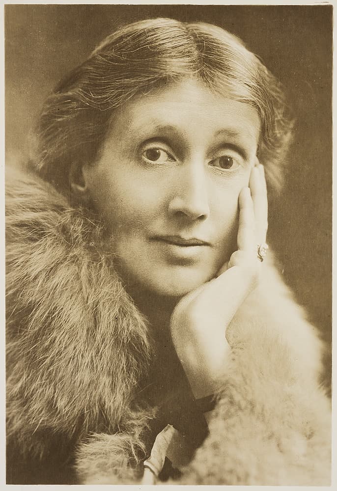 The Importance of Women's Independence, Datei:Virginia Woolf 1927.jpg – Wikipedia