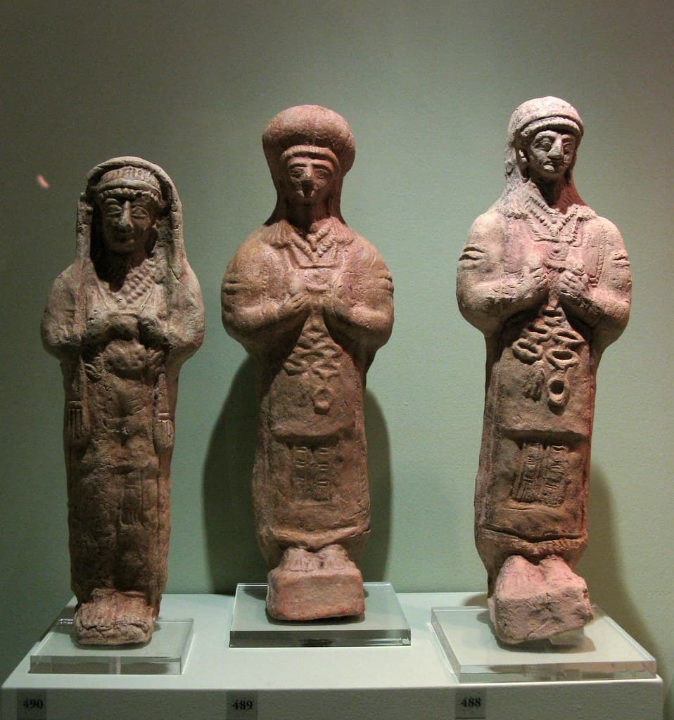 Cycladic Art: Marble Figurines and Their Influence | Art History I ...